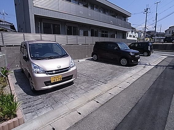 yԏz@