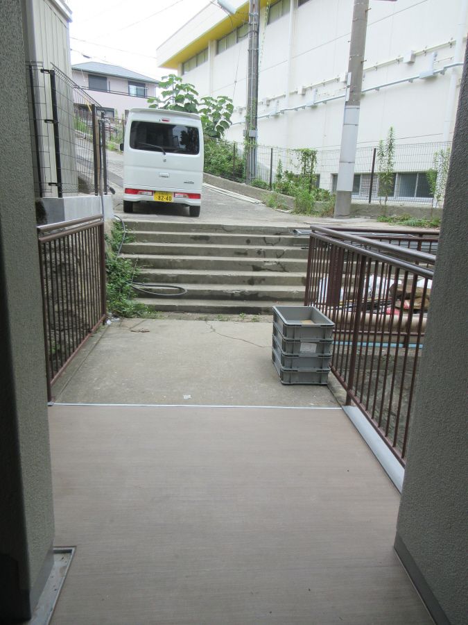 yr[z@
