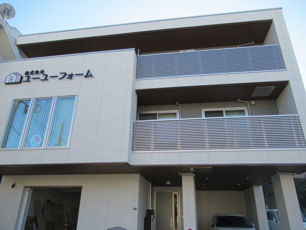 yOρz@