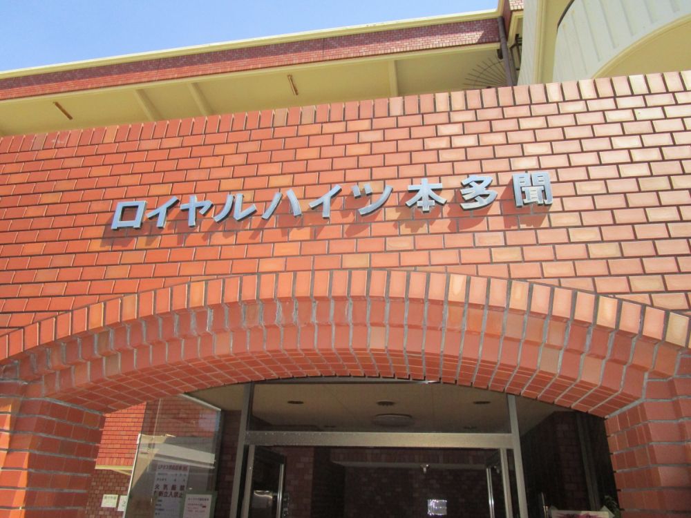 yOρz@