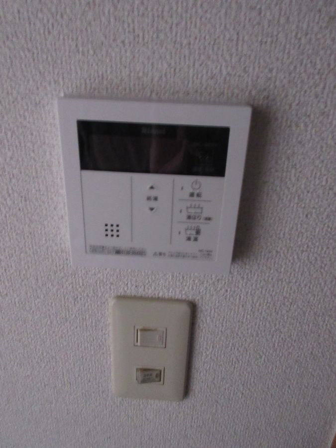 y̑ݔz@