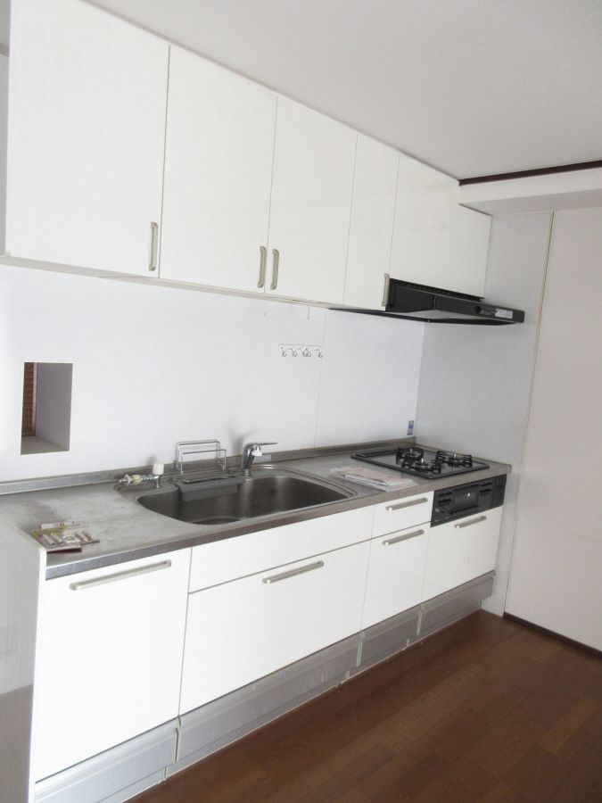 yLb`z@