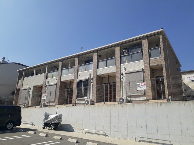 ���Ɍ��_�ˎs�k���ܗt6���ڂ̃A�p�[�g�̌����O��