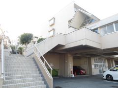 ���Ɍ��_�ˎs�k��闖��쒬8���ڂ̃}���V�����̌����O��