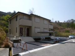 ���Ɍ��_�ˎs�k��J��쒬�̃A�p�[�g�̌����O��