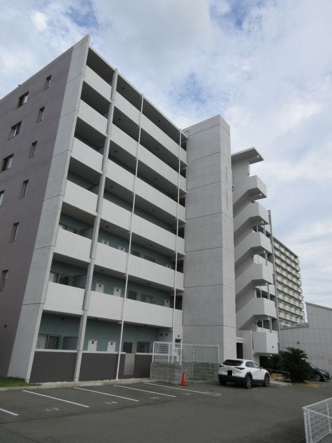 ���Ɍ��_�ˎs�k��Ђ�ǂ��2���ڂ̃}���V�����̌����O��