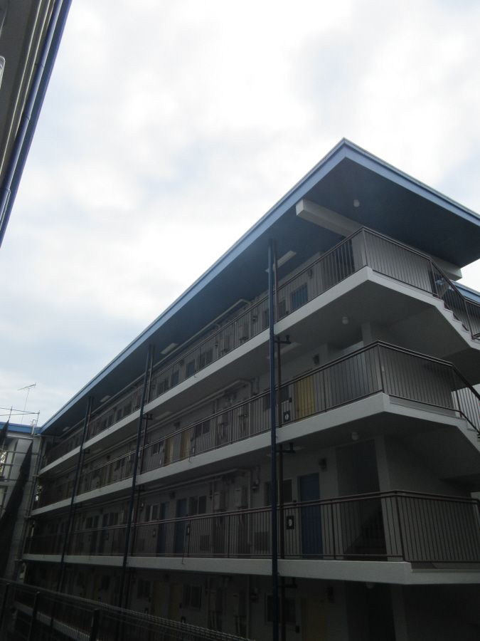 ���Ɍ��_�ˎs�k��闖�䐼��1���ڂ̃}���V�����̌����O��