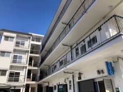 ���Ɍ��_�ˎs�k��闖�䓌��3���ڂ̃}���V�����̌����O��