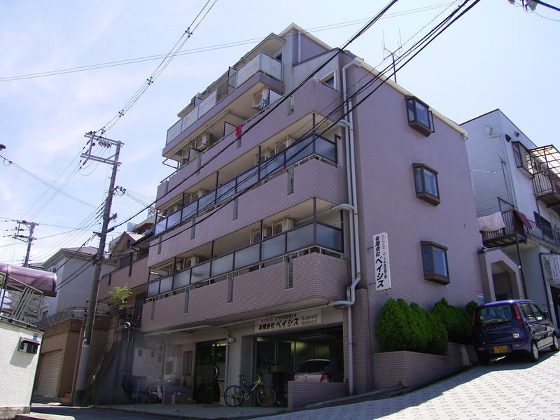 ���Ɍ��_�ˎs�k��闖�䐼���P���ڂ̃}���V�����̌����O��