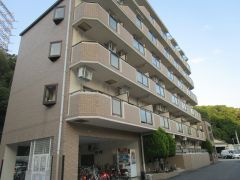 ���Ɍ��_�ˎs�����於�J���̃}���V�����̌����O��