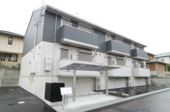 ���Ɍ��O�؎s�΂��u����4���ڂ̃A�p�[�g�̌����O��