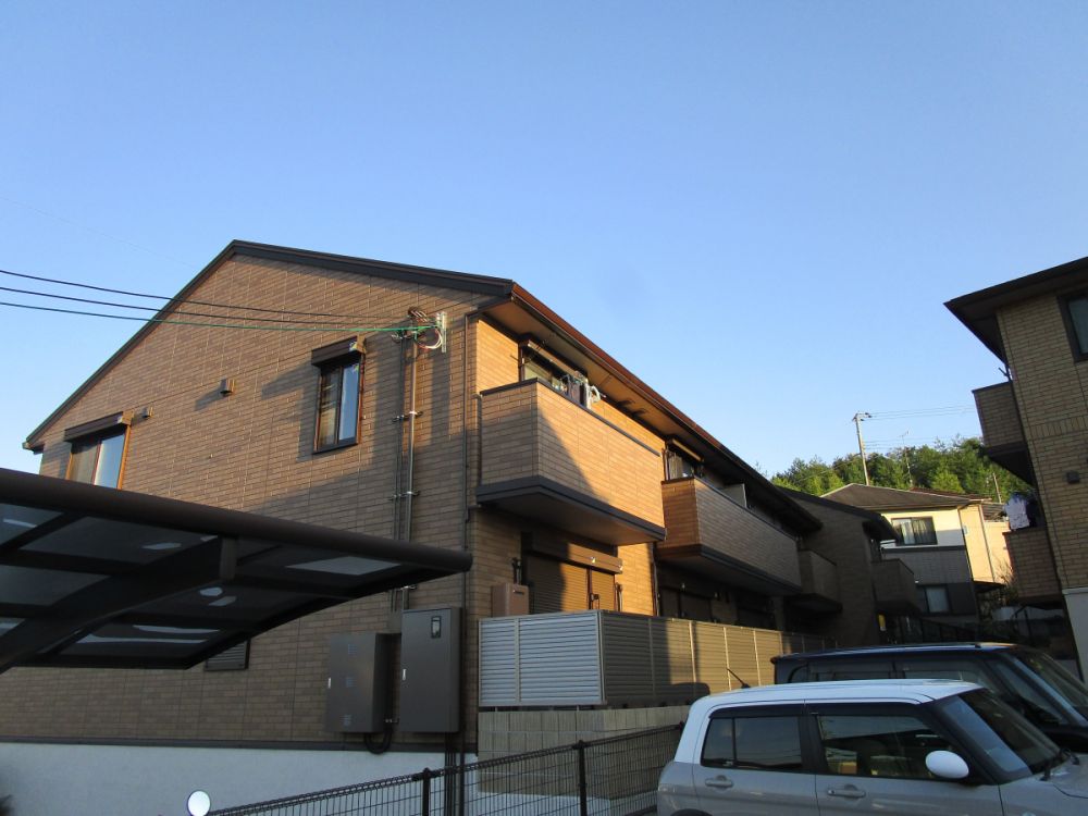 ���Ɍ��O�؎s�h���̃A�p�[�g�̌����O��