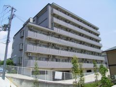 ���Ɍ��_�ˎs�����於�J���̃}���V�����̌����O��