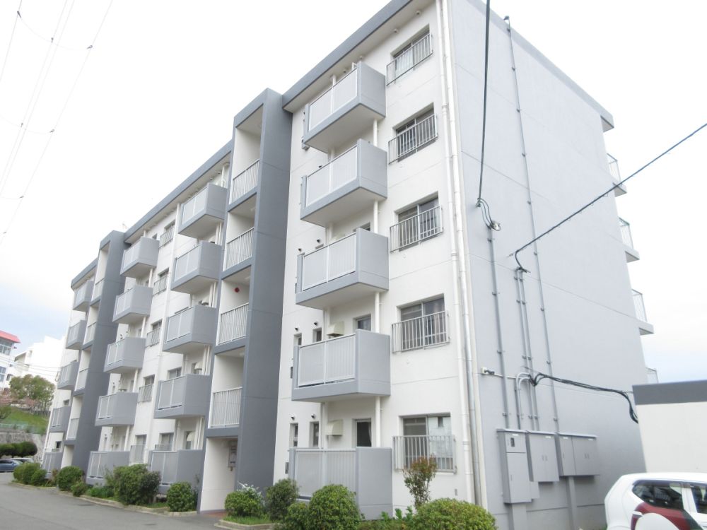 ���Ɍ��_�ˎs�k����2���ڂ̃}���V�����̌����O��