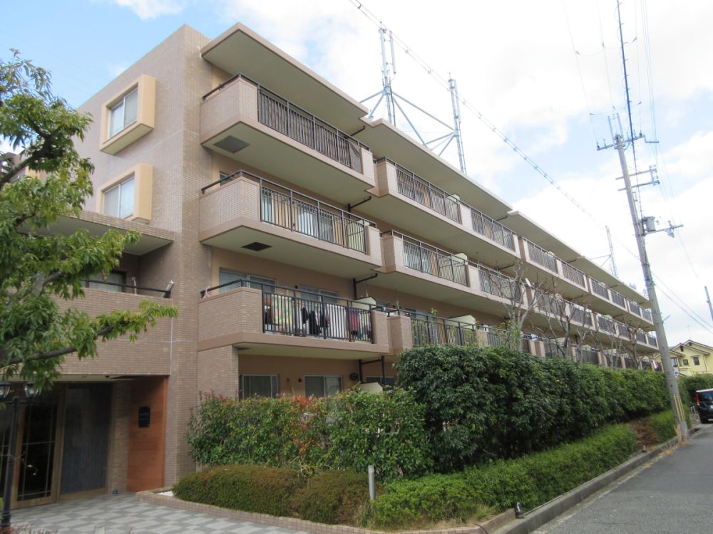 ���Ɍ��_�ˎs�k��闖��k��6���ڂ̃}���V�����̌����O��