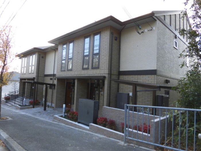 ���Ɍ��_�ˎs�k�搙����1���ڂ̃A�p�[�g�̌����O��