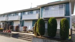 ���Ɍ��_�ˎs�k��J��쒬�̃e���X�n�E�X�̌����O��