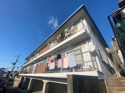 ���Ɍ��_�ˎs�k��闖��쒬6���ڂ̃}���V�����̌����O��