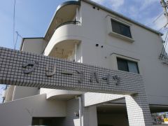 ���Ɍ��_�ˎs����r��4���ڂ̃}���V�����̌����O��