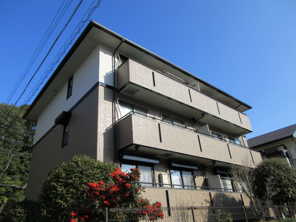 ���Ɍ��_�ˎs�k��J�㐼���̃}���V�����̌����O��