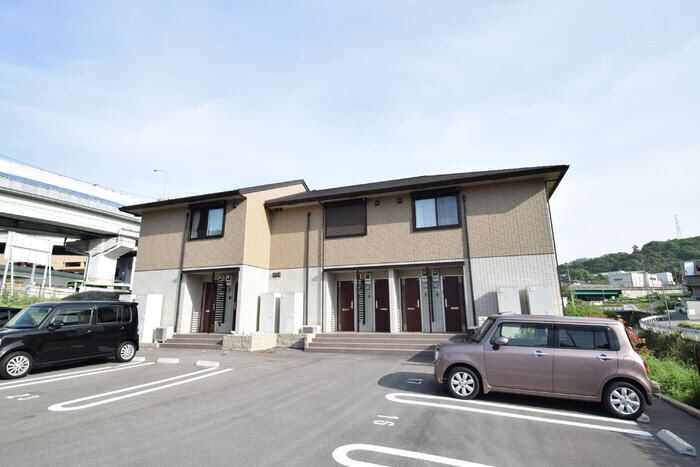 ���Ɍ��_�ˎs�k��R�c�����J�㎚�F�X�̃A�p�[�g�̌����O��