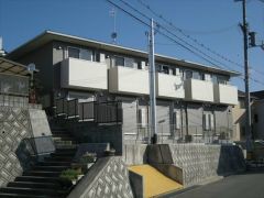 ���Ɍ��_�ˎs����O�J�쒬�P���ڂ̃A�p�[�g�̌����O��